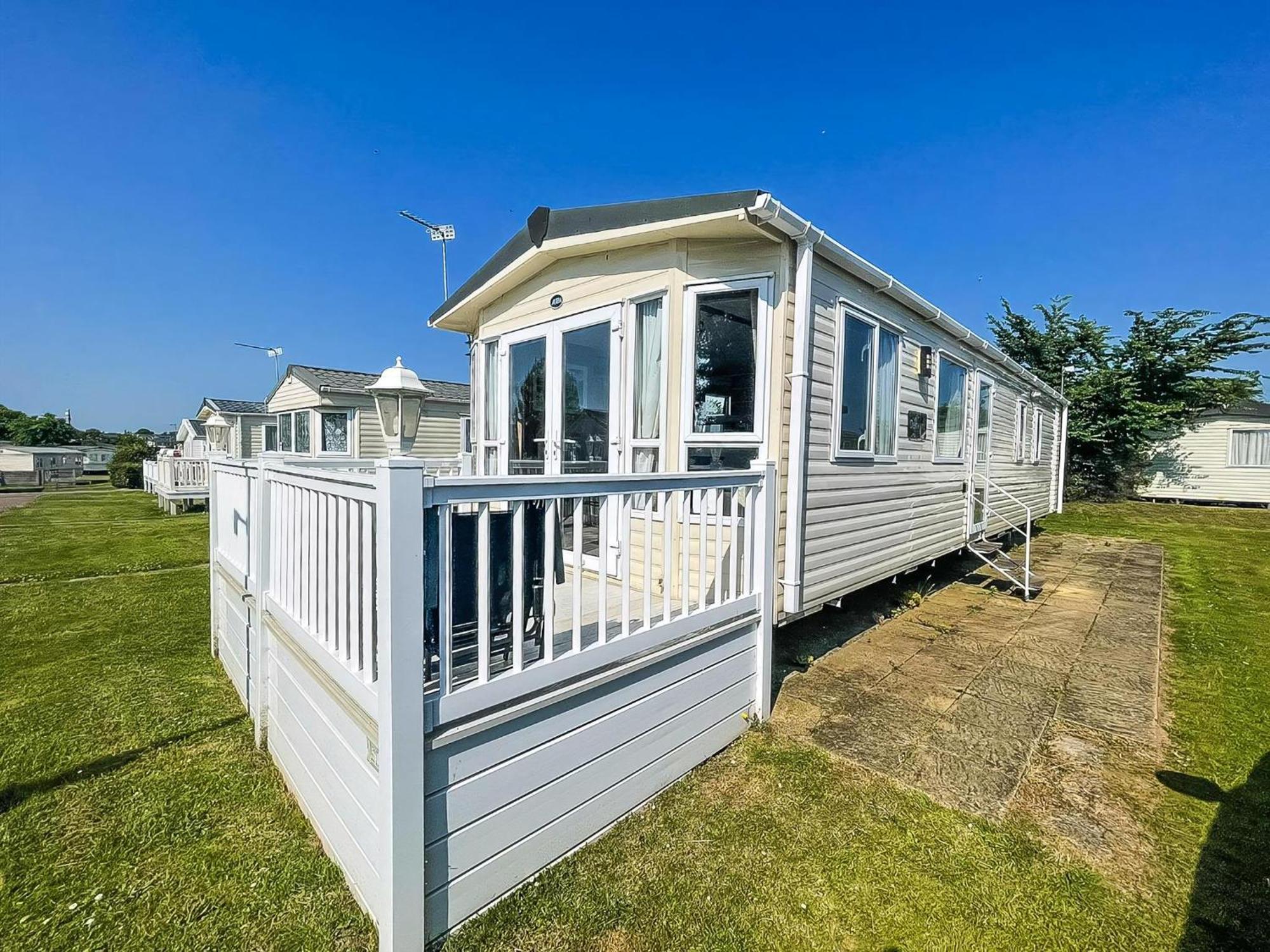 Lovely Caravan With Decking At Cherry Tree In Norfolk Ref 70528c Campsite *